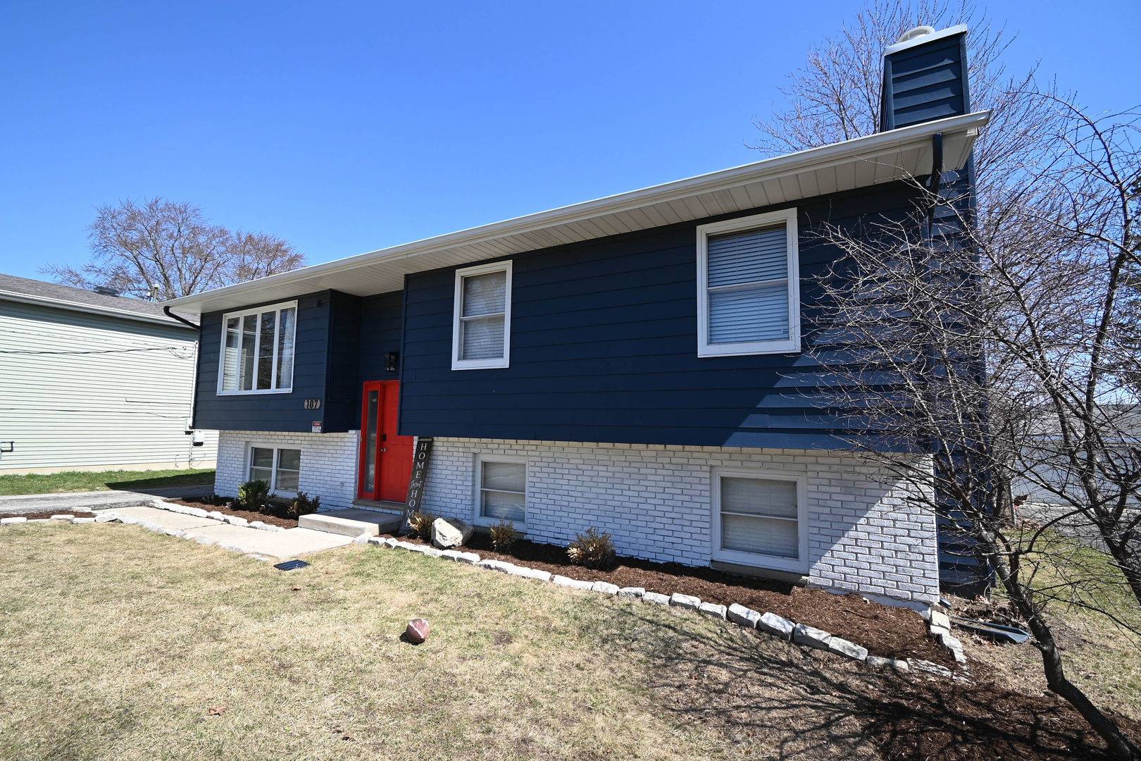 Antioch, IL 60002,107 Bridgewood DR