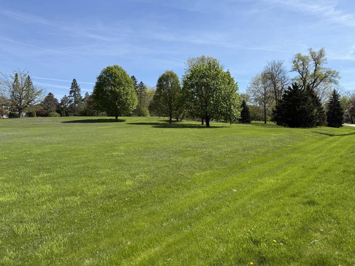 Inverness, IL 60067,652 Milton RD