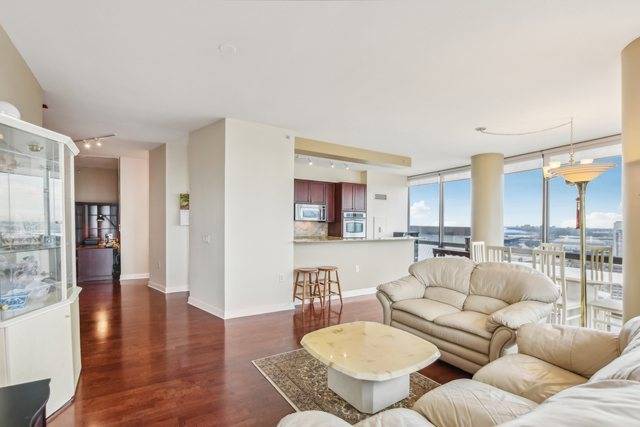 Chicago, IL 60605,1235 S Prairie AVE #2805