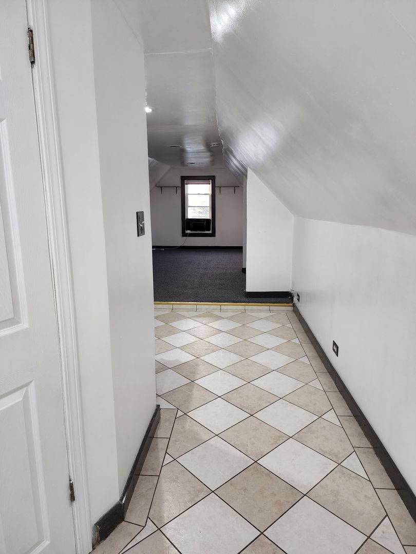 Chicago, IL 60632,3325 W 37th PL #3