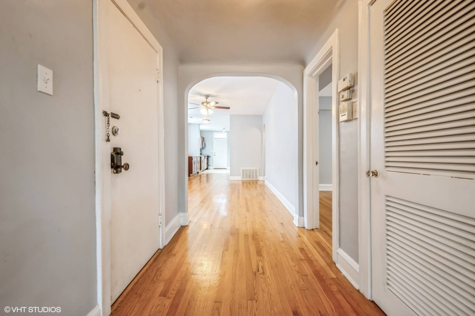 Chicago, IL 60659,6111 N Washtenaw AVE #2