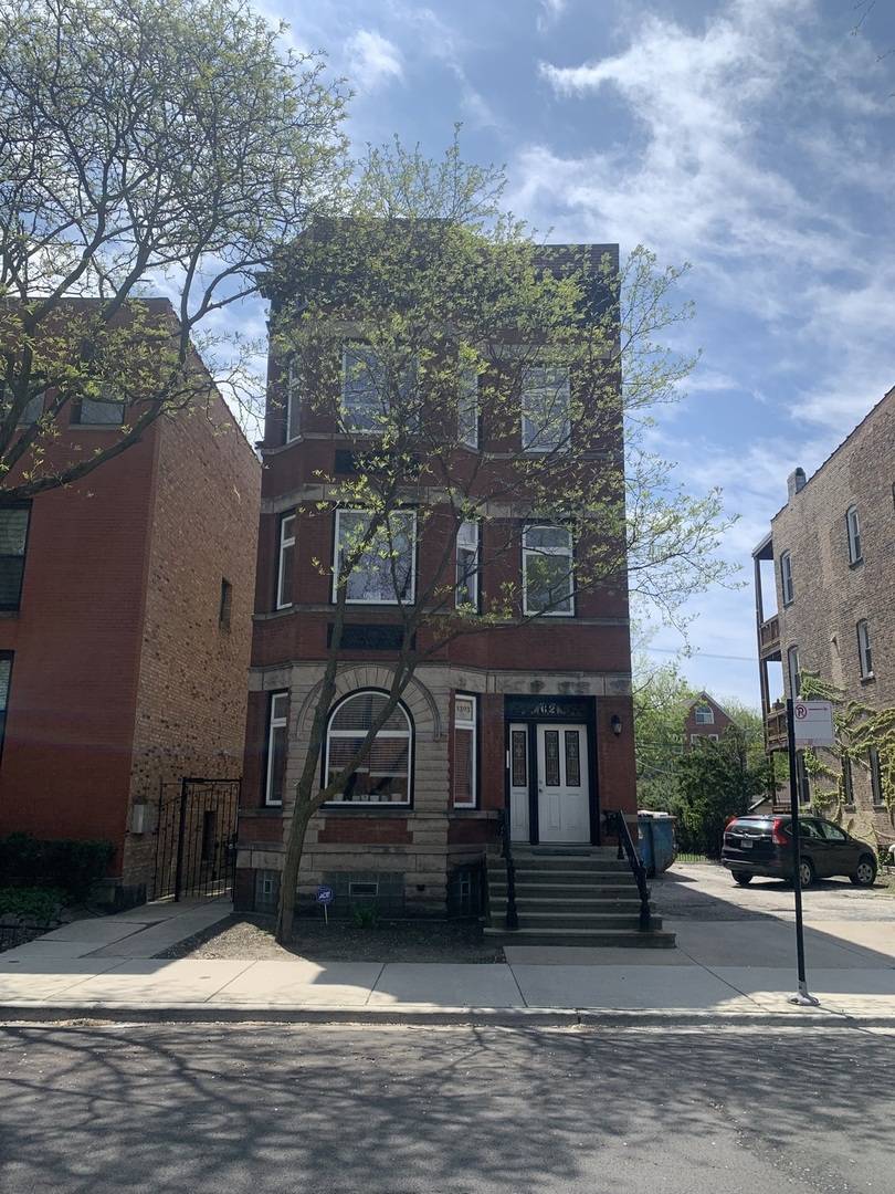Chicago, IL 60607,1303 W Flournoy ST #3F