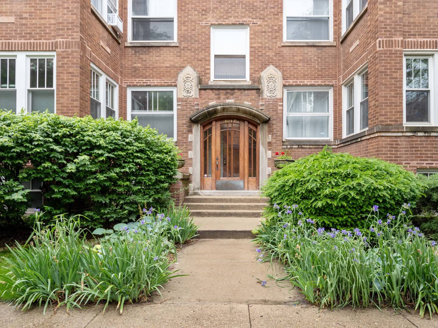 Chicago, IL 60640,5406 N Glenwood AVE #3N