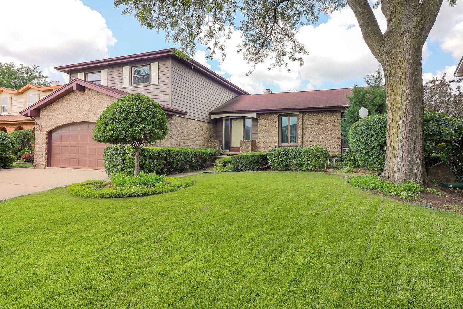 Addison, IL 60101,1116 N Old Fence RD