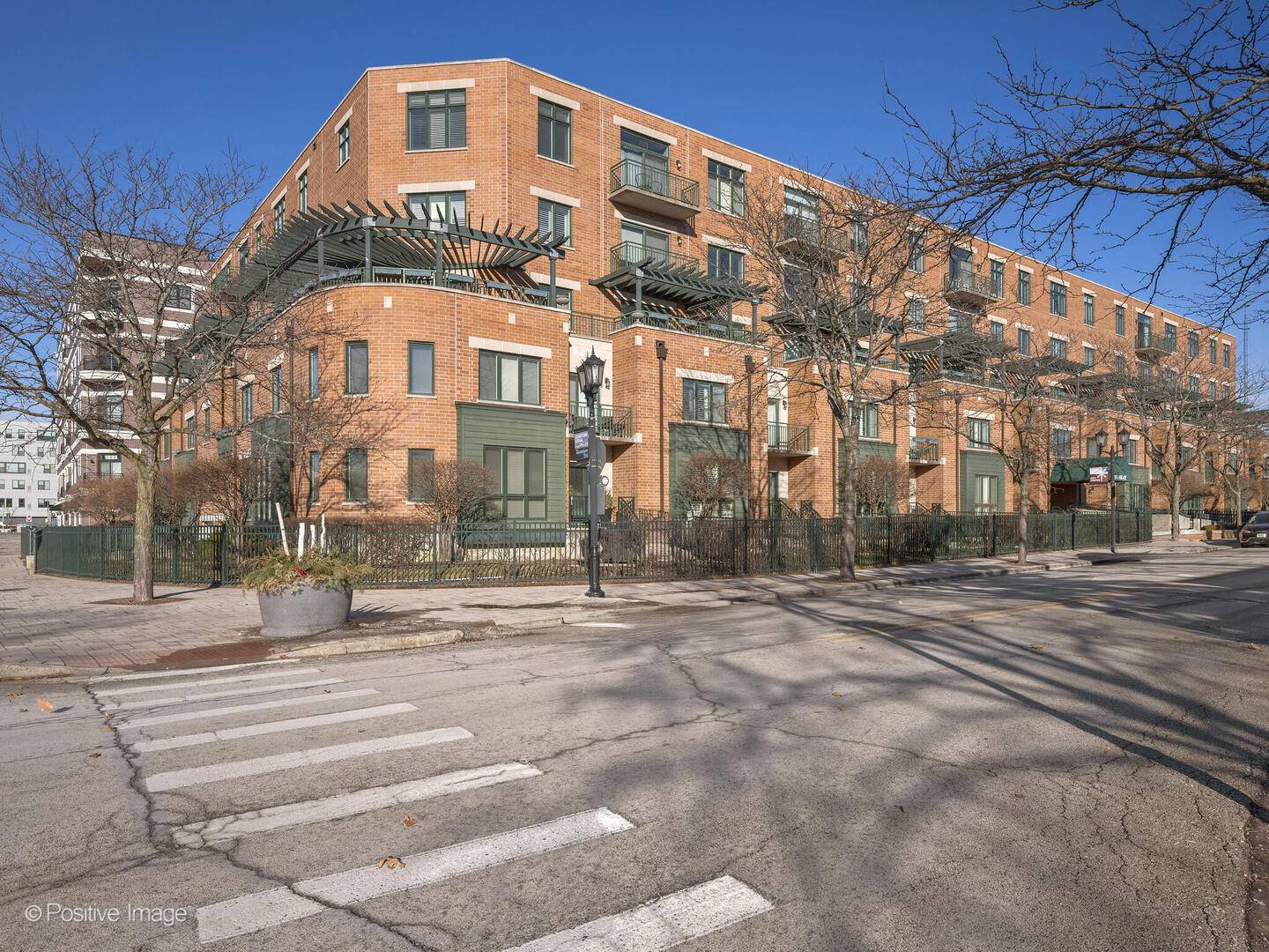 Elmhurst, IL 60126,131 W Adelaide ST #308