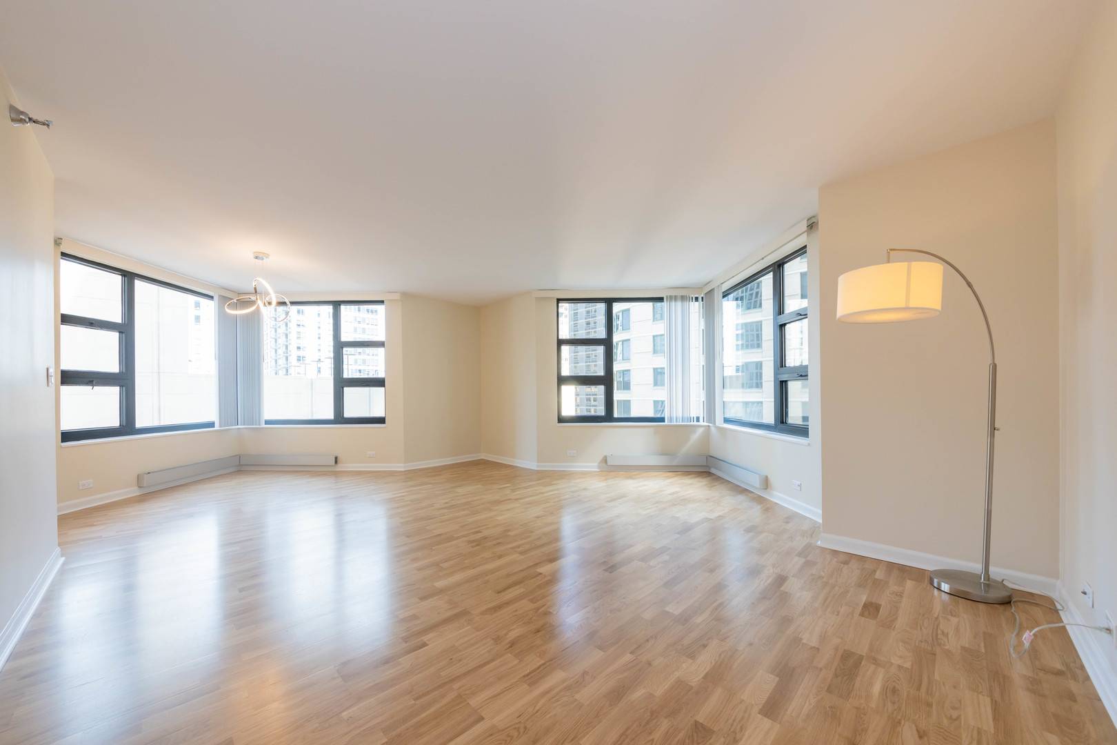 Chicago, IL 60611,401 E Ontario ST #1310