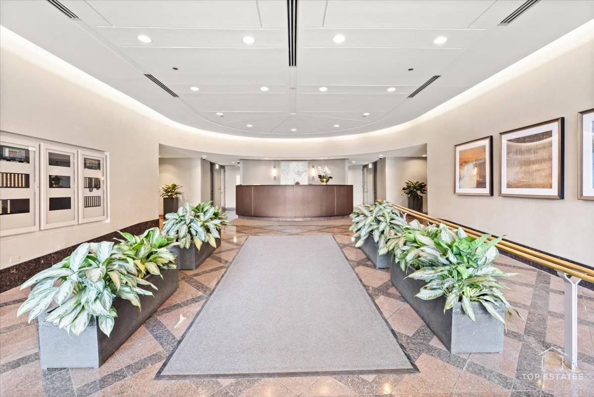 Chicago, IL 60611,480 N McClurg CT #520