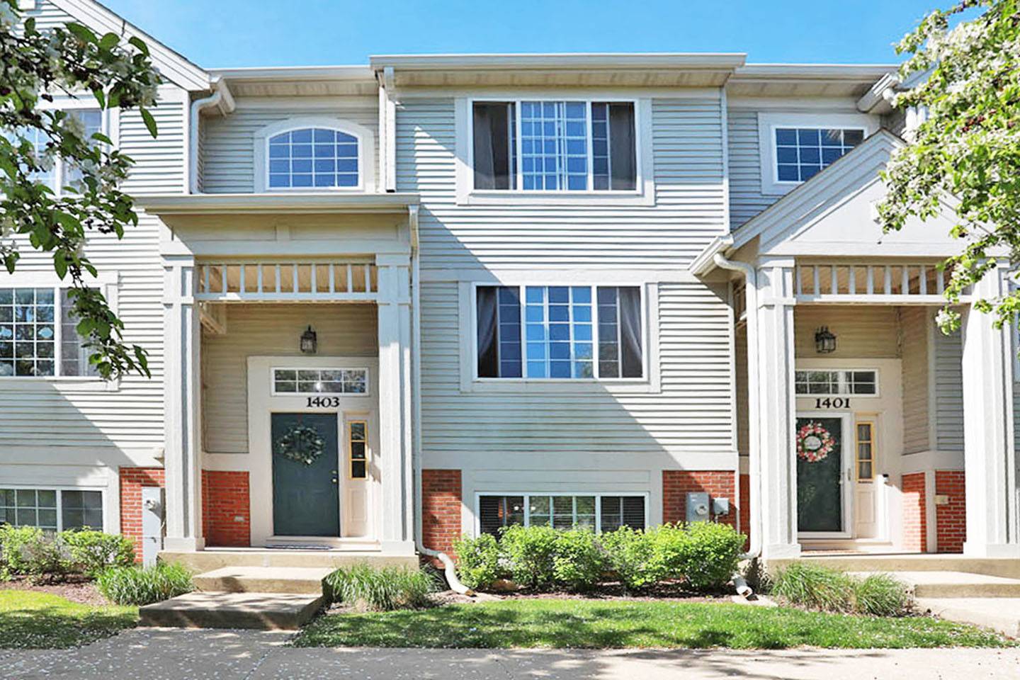 Cary, IL 60013,1403 New Haven DR