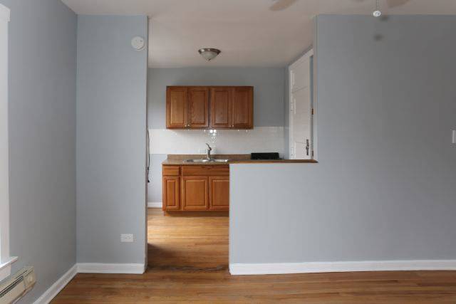 Chicago, IL 60647,3267 W Wrightwood AVE #2Z