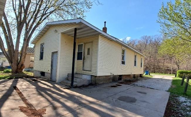 Depue, IL 61322,443 East ST