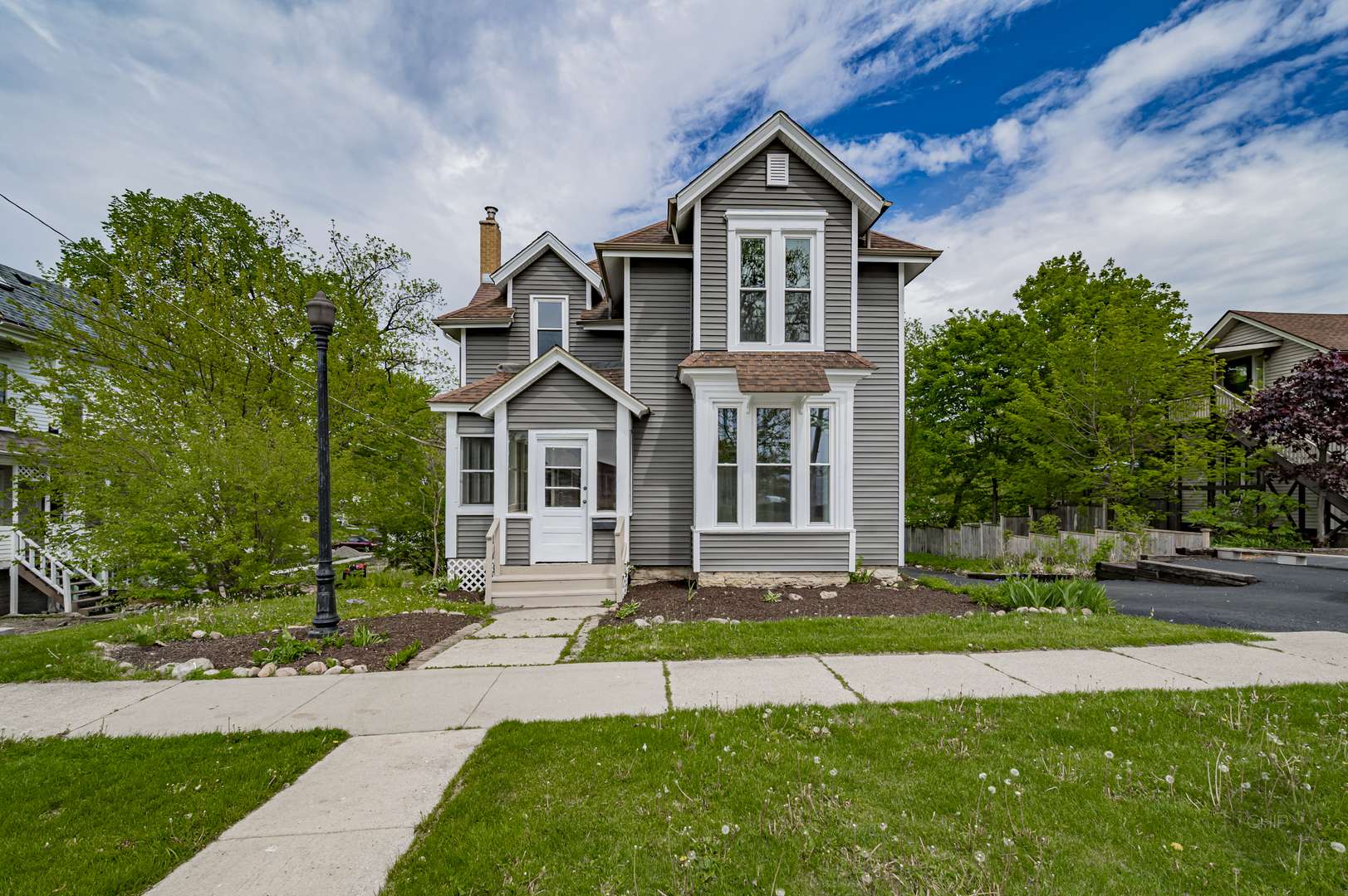 West Chicago, IL 60185,125 Arbor AVE