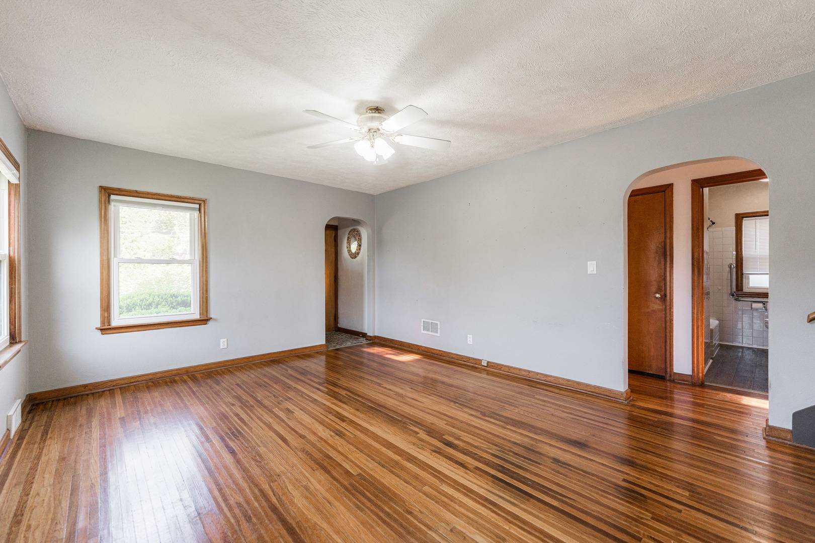 Dixon, IL 61021,626 Second AVE