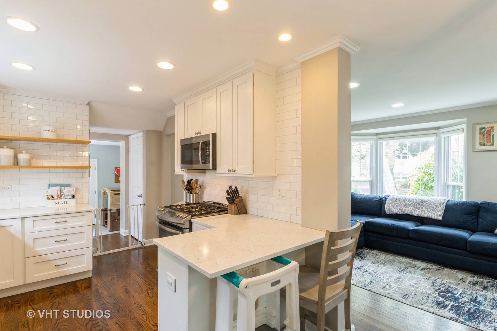 Arlington Heights, IL 60004,1628 W Brown ST