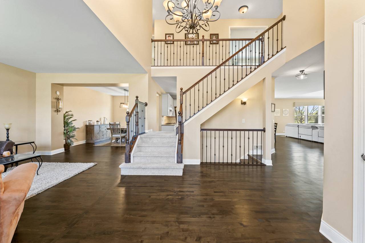 Bartlett, IL 60103,565 Versailles DR