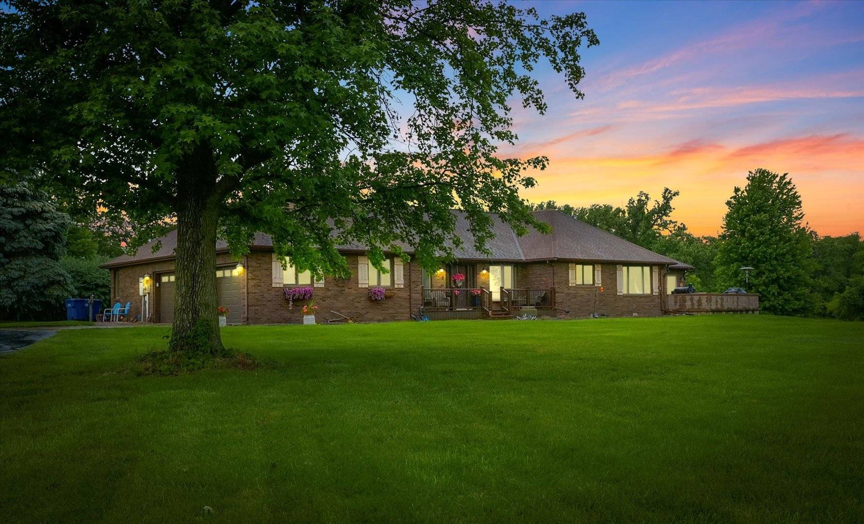 Farmer City, IL 61842,10561 Sunnyland RD