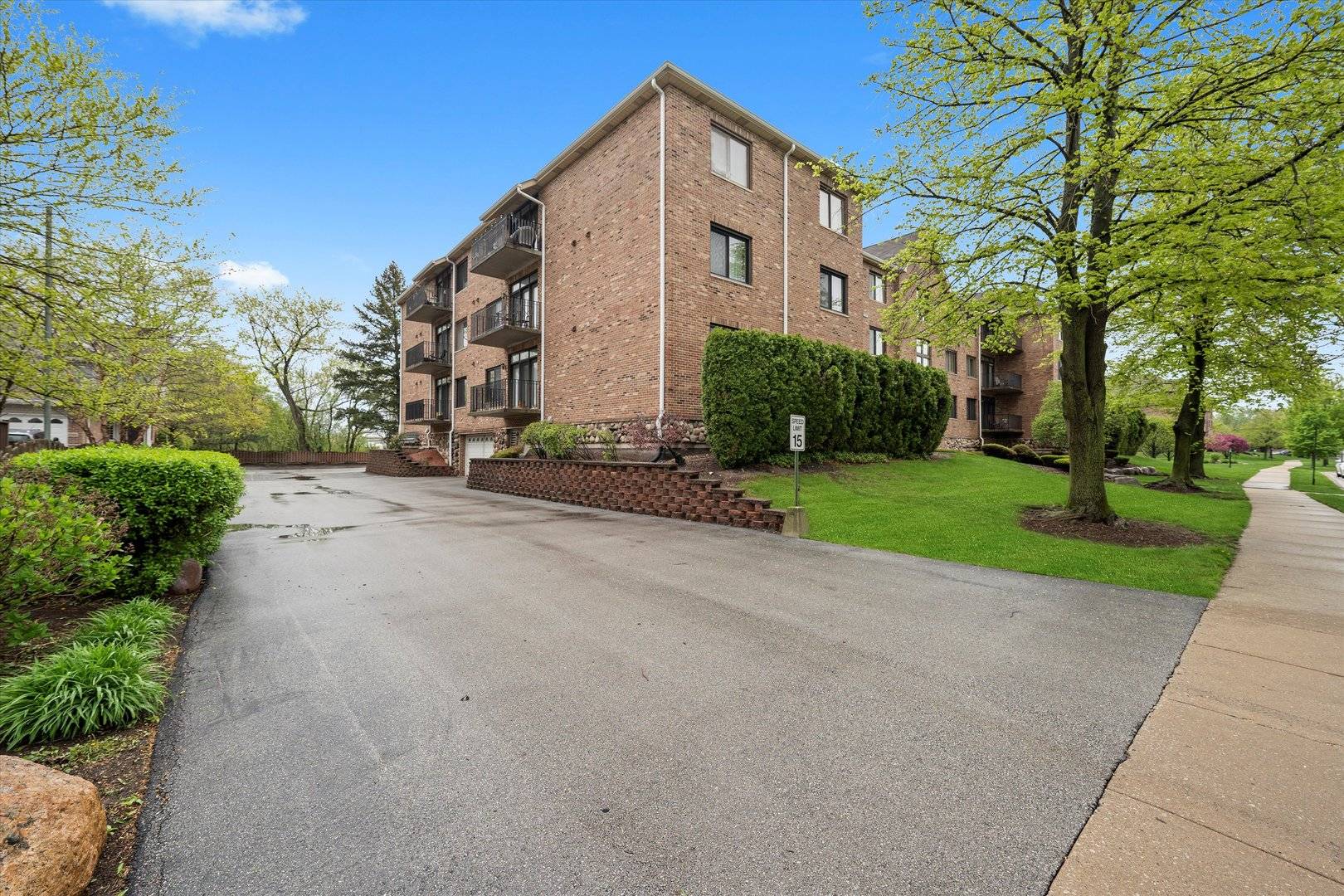 Oak Lawn, IL 60453,11001 Deblin LN #307