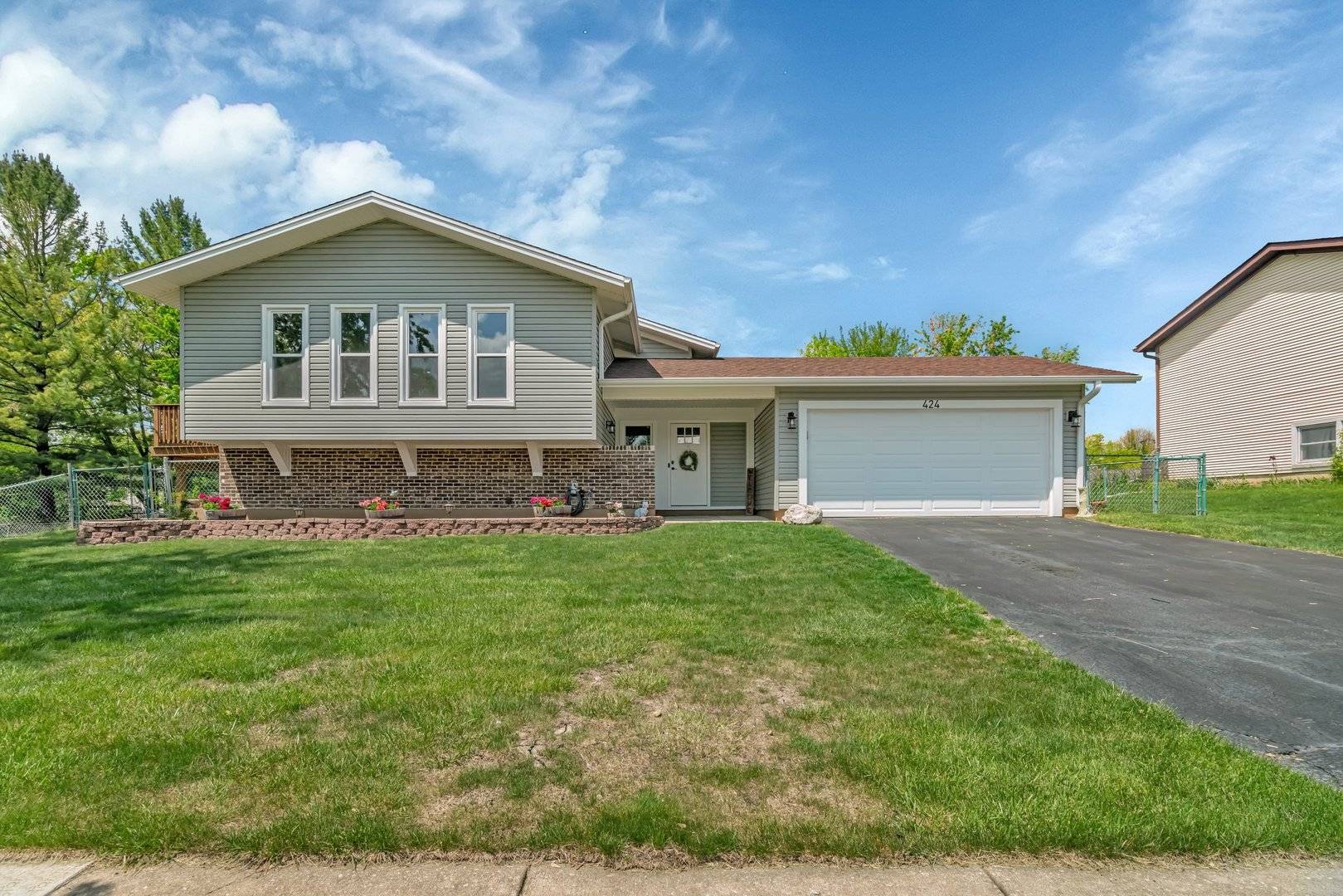 Bolingbrook, IL 60440,424 Falcon Ridge WAY