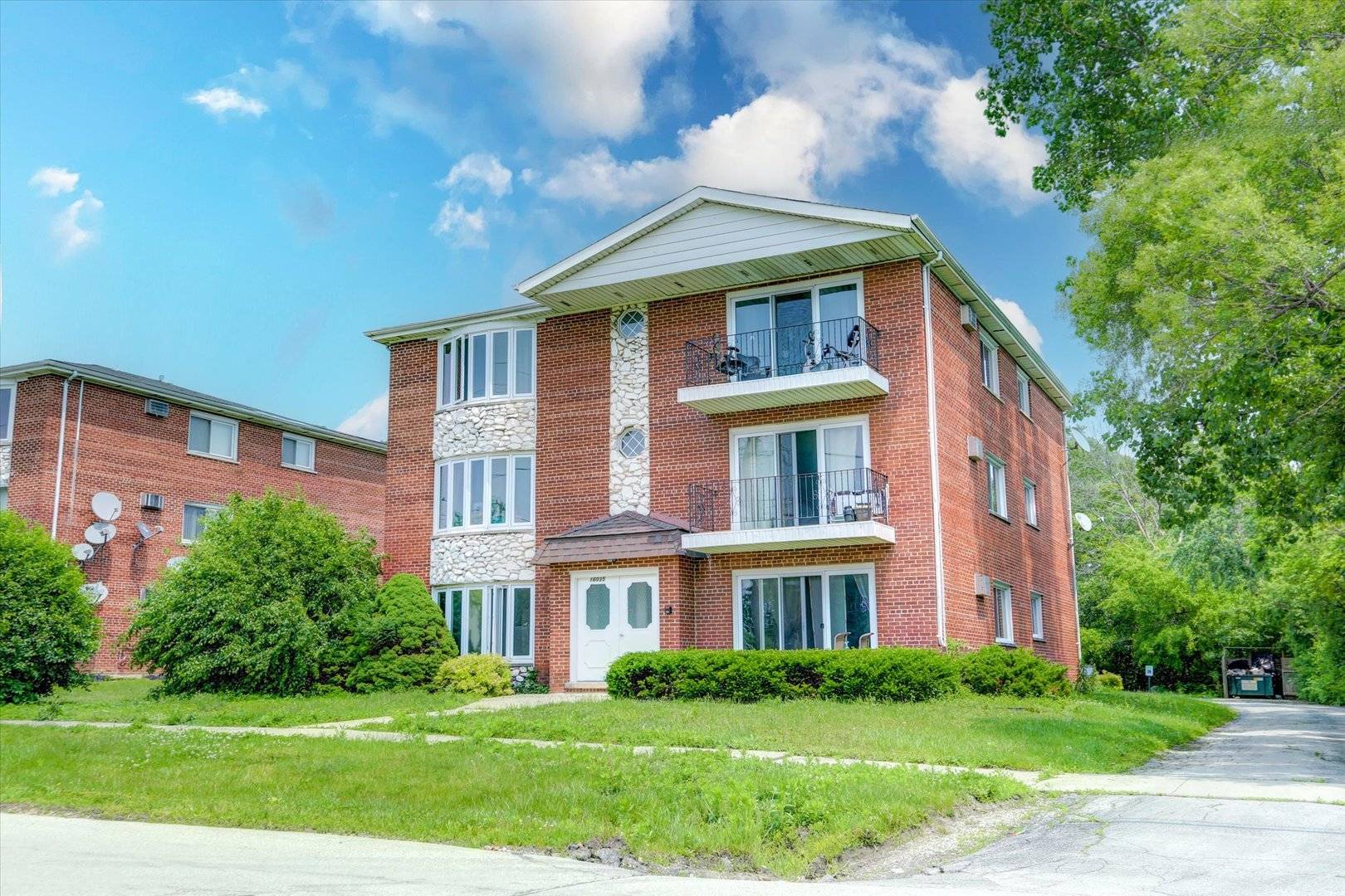 Oak Forest, IL 60452,16035 Laramie AVE