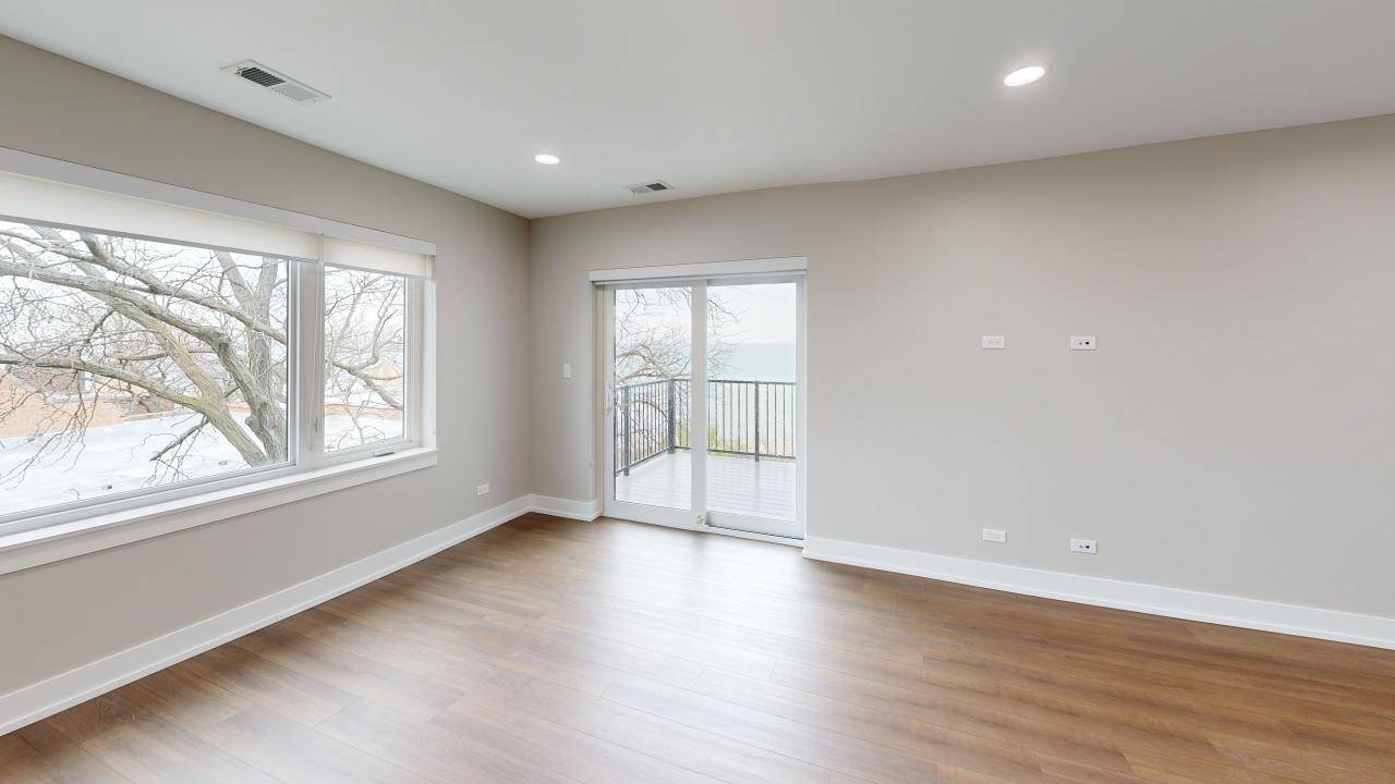 Evanston, IL 60202,550 Sheridan SQ #104