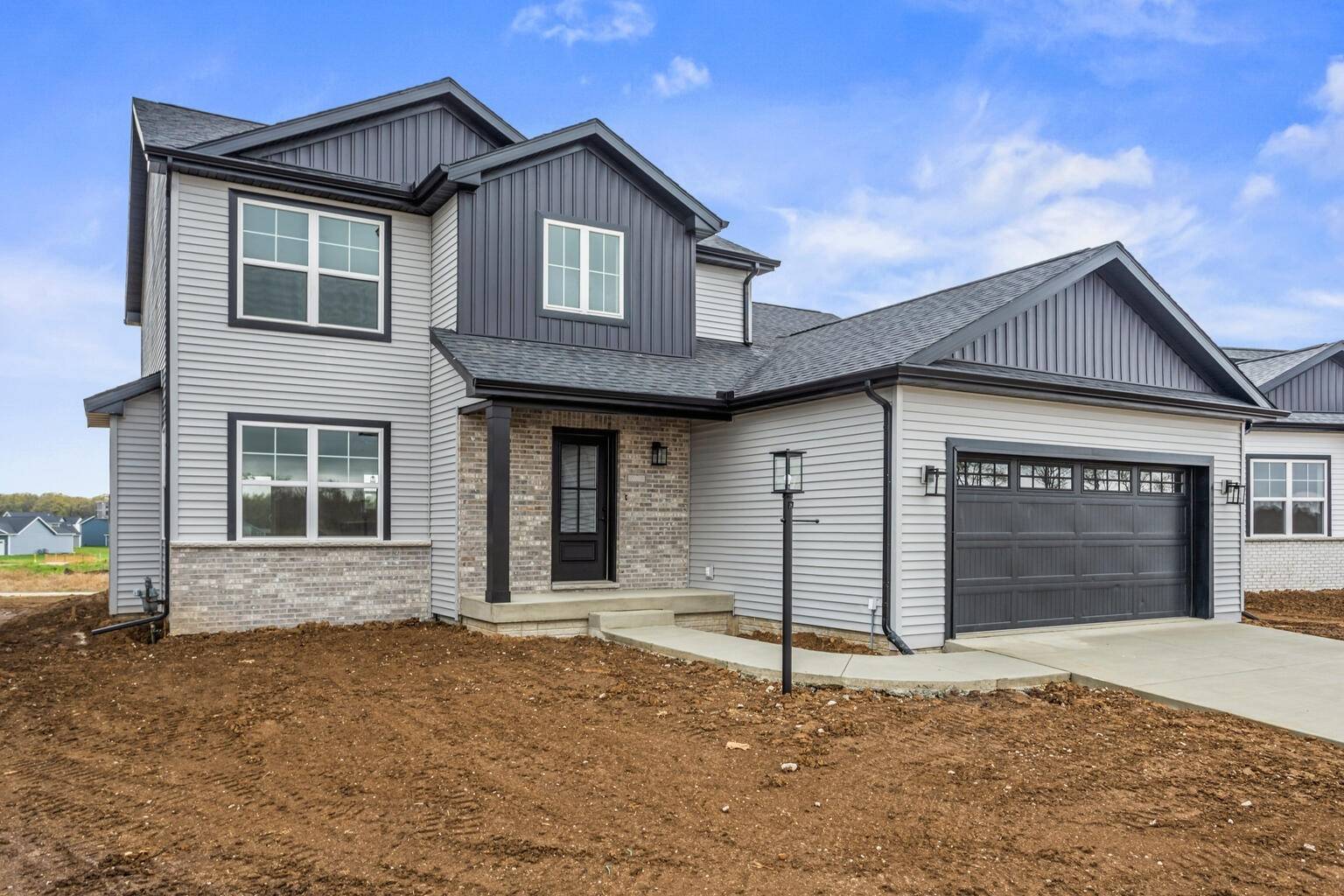 Monticello, IL 61856,12 Meadow DR