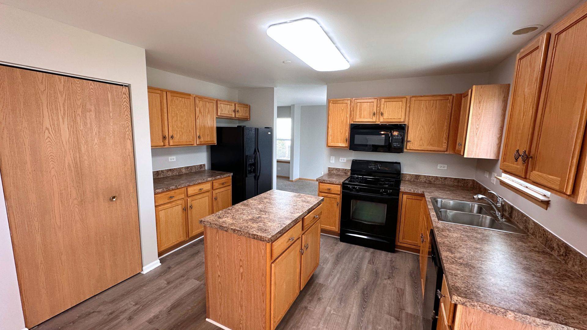 Matteson, IL 60443,6409 OLD PLANK BLVD