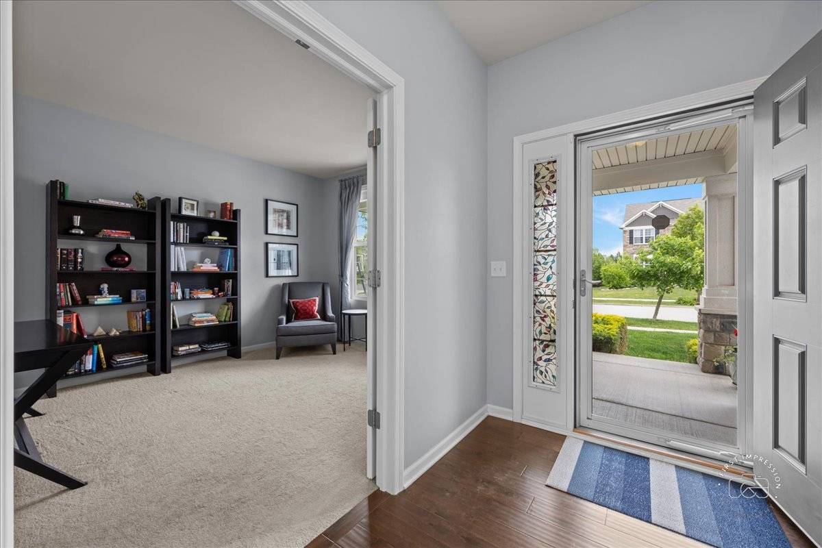 South Elgin, IL 60177,729 Hamilton DR
