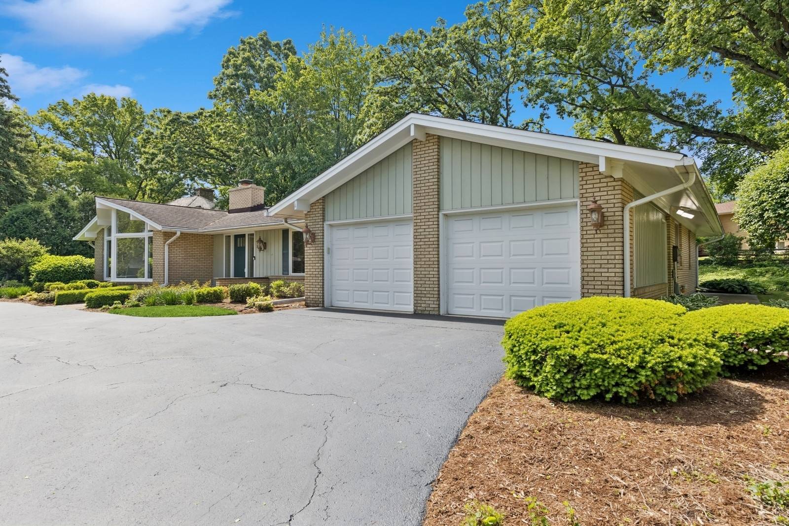 Oak Brook, IL 60523,36 Mockingbird LN
