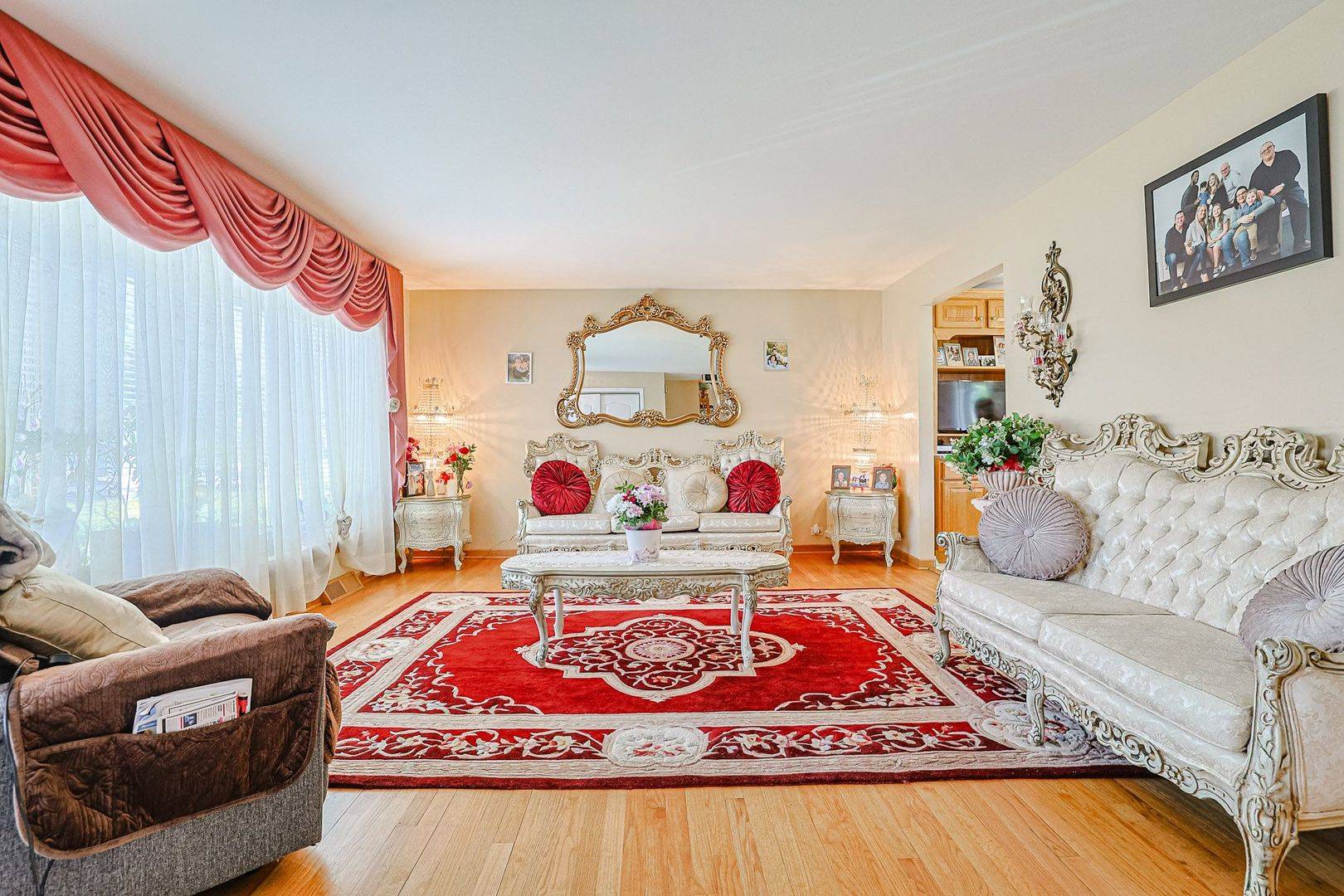 Mount Prospect, IL 60056,1703 W Robbie LN