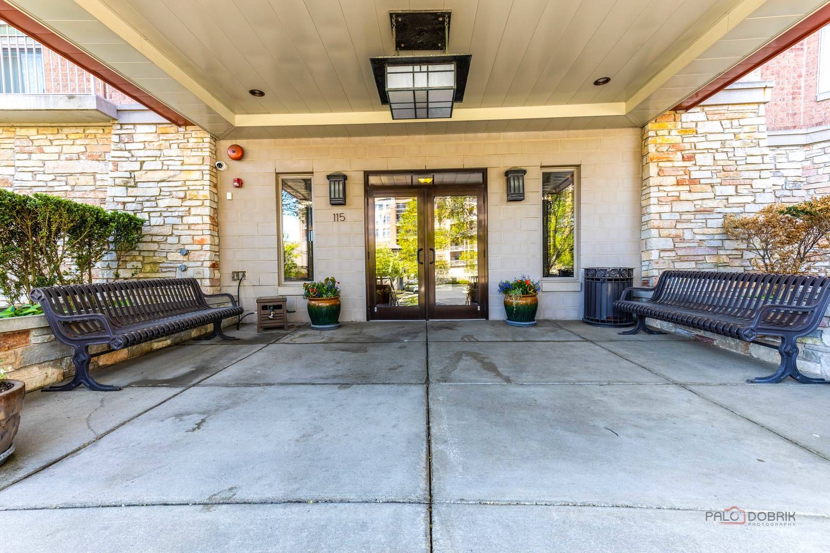 Wheeling, IL 60090,115 Prairie Park DR #210