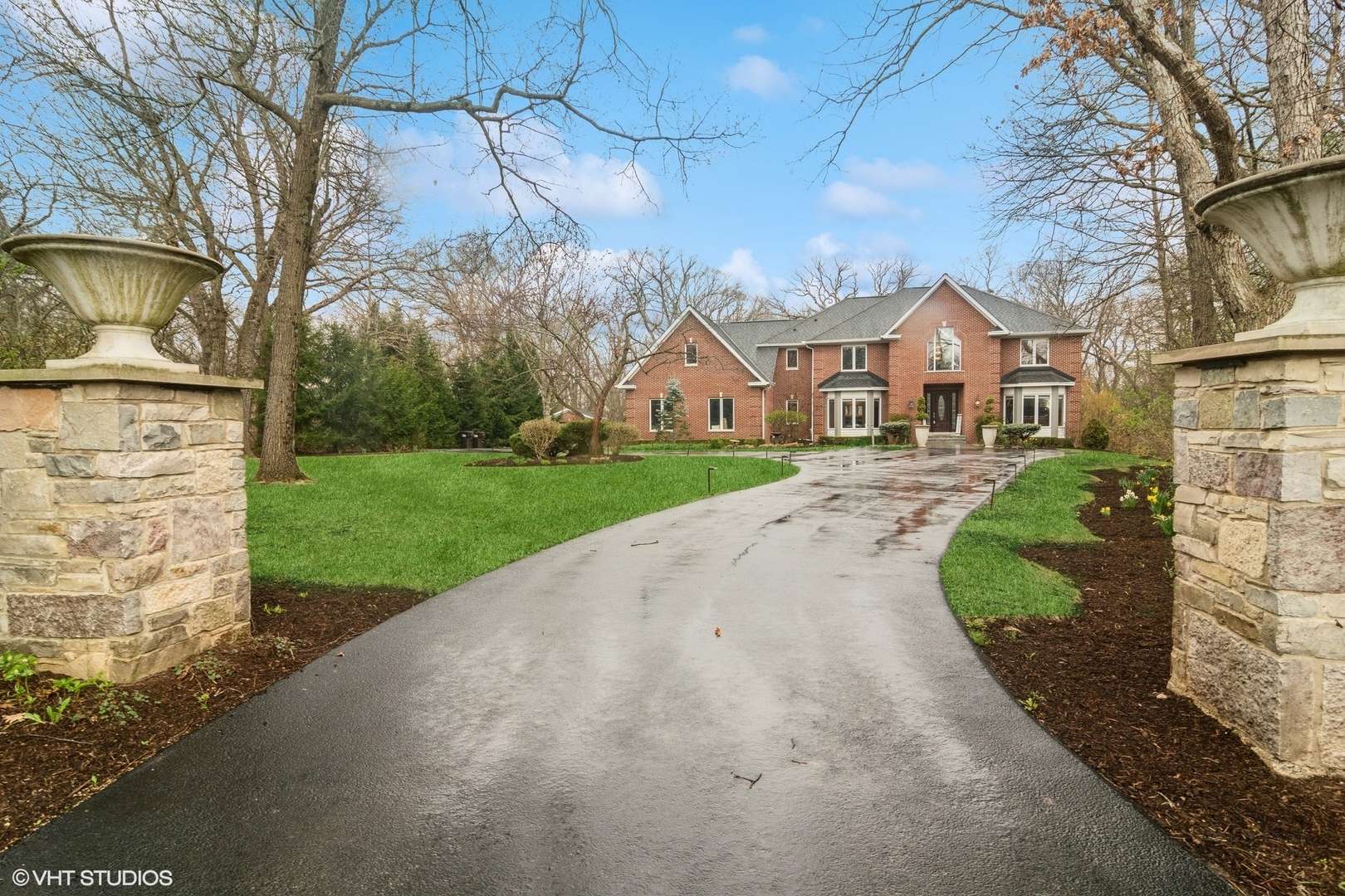Barrington, IL 60010,122 Ravine LN