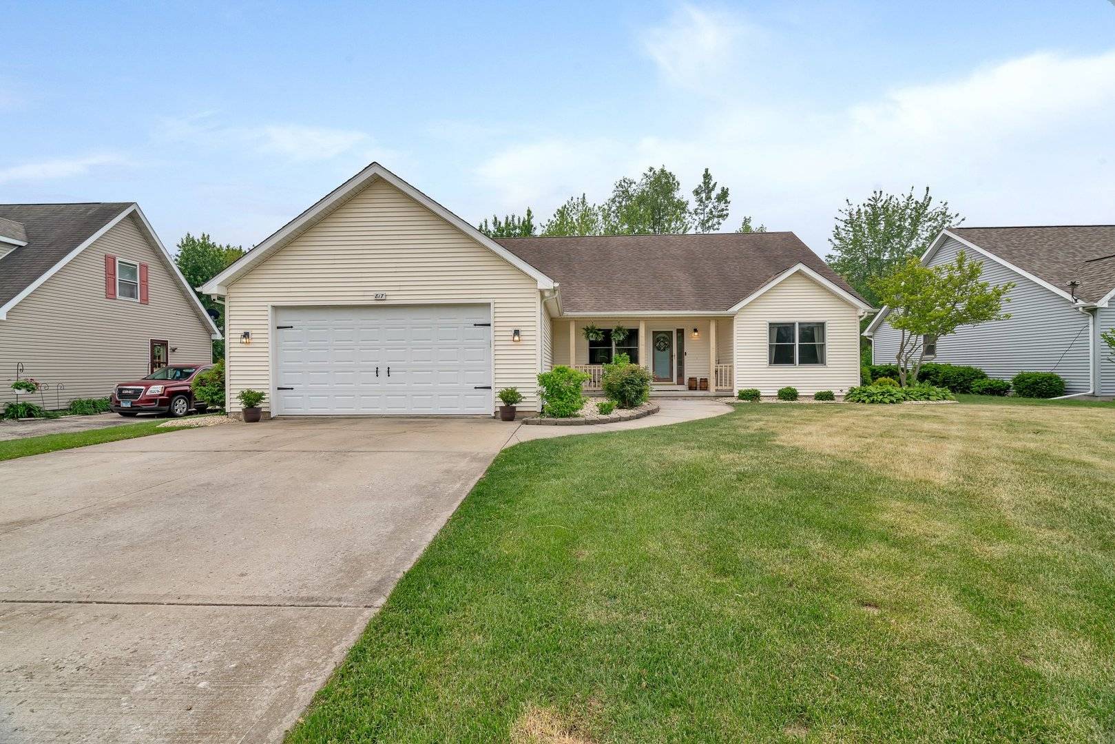 Braidwood, IL 60408,817 W 3rd ST