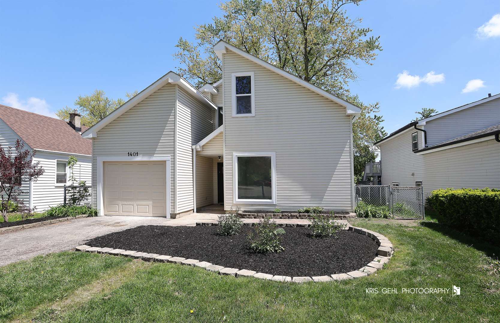 Round Lake Beach, IL 60073,1401 N PARK DR