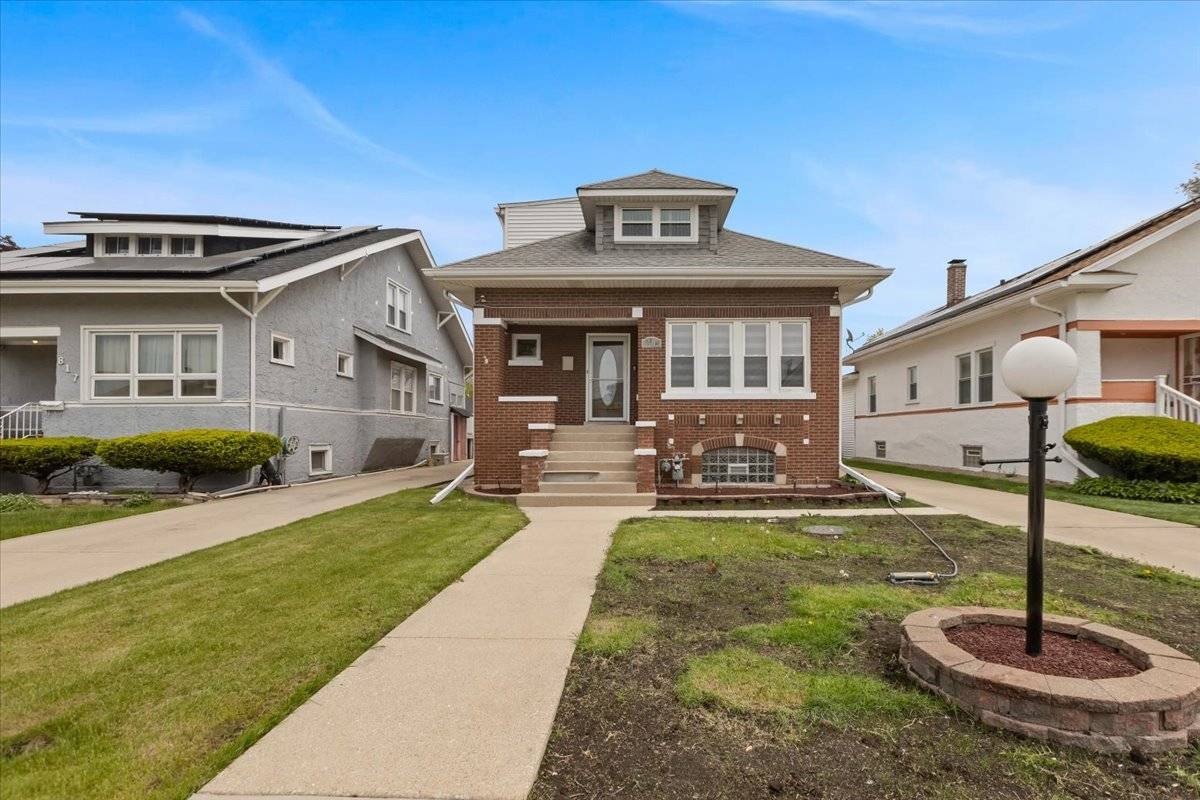Maywood, IL 60153,821 S 20th AVE