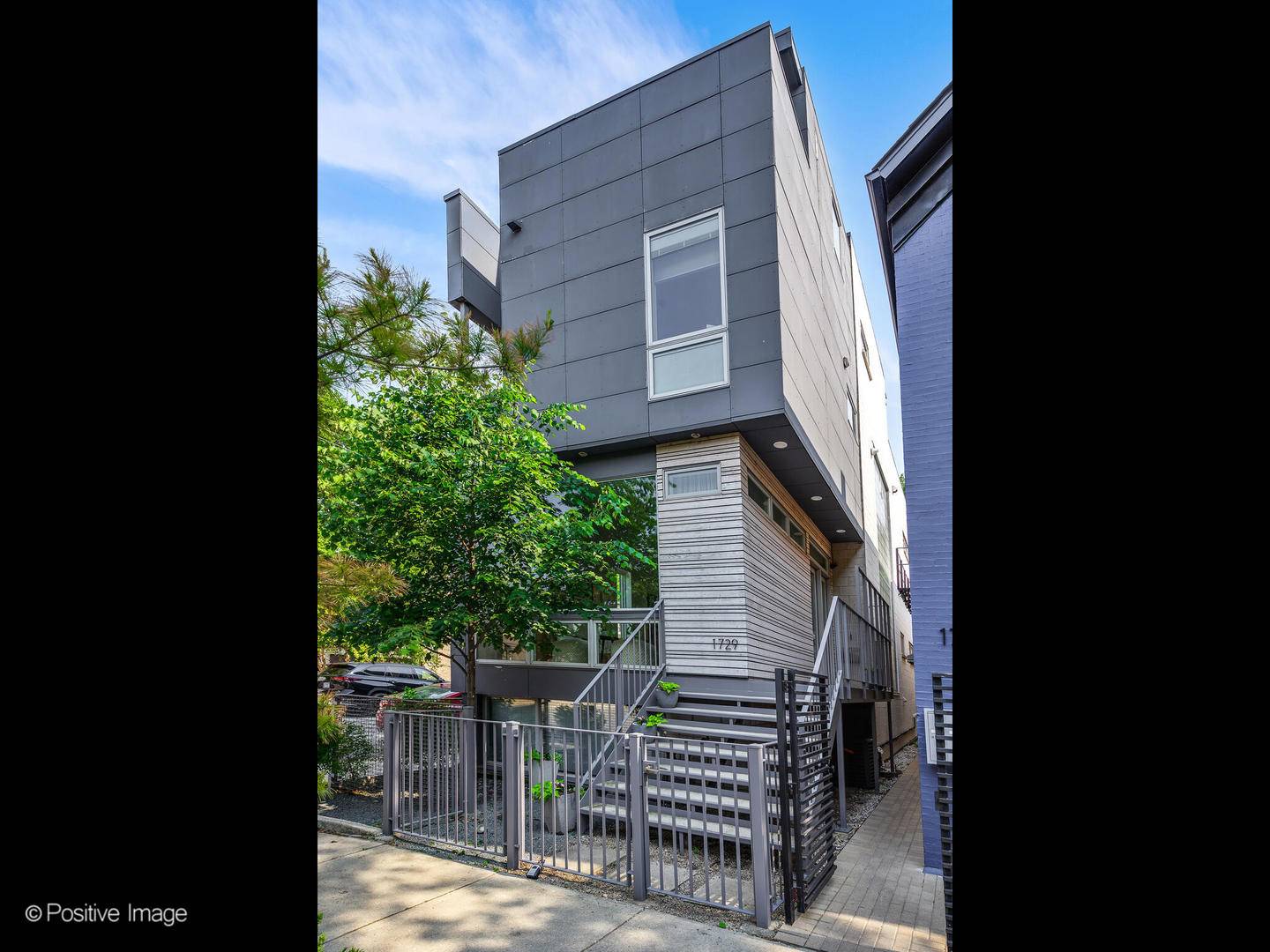 Chicago, IL 60622,1729 W Potomac AVE
