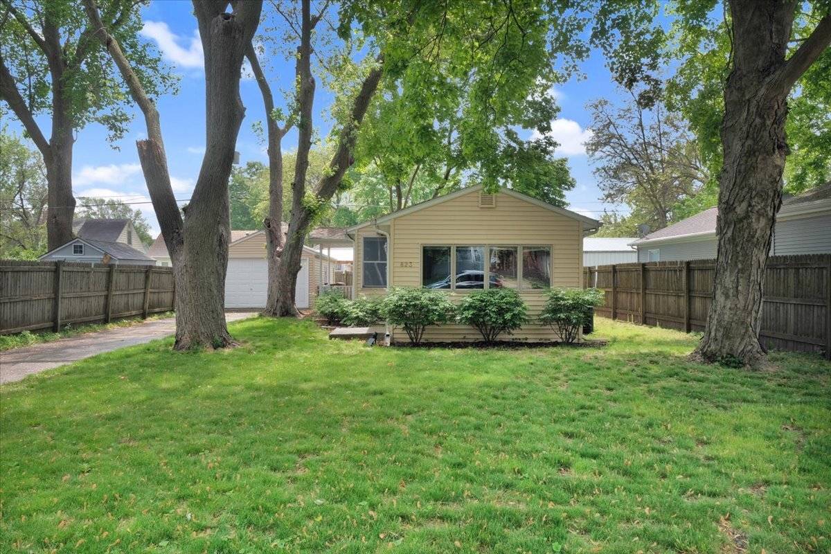 Champaign, IL 61820,823 W Harvard ST