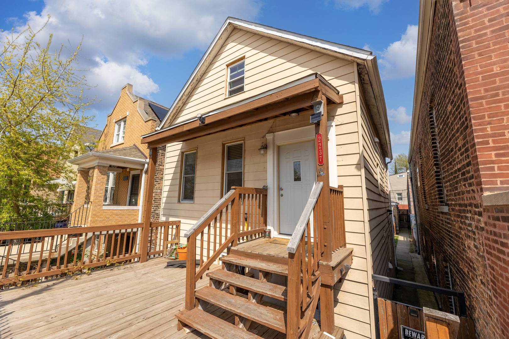 Chicago, IL 60608,2237 S Oakley AVE