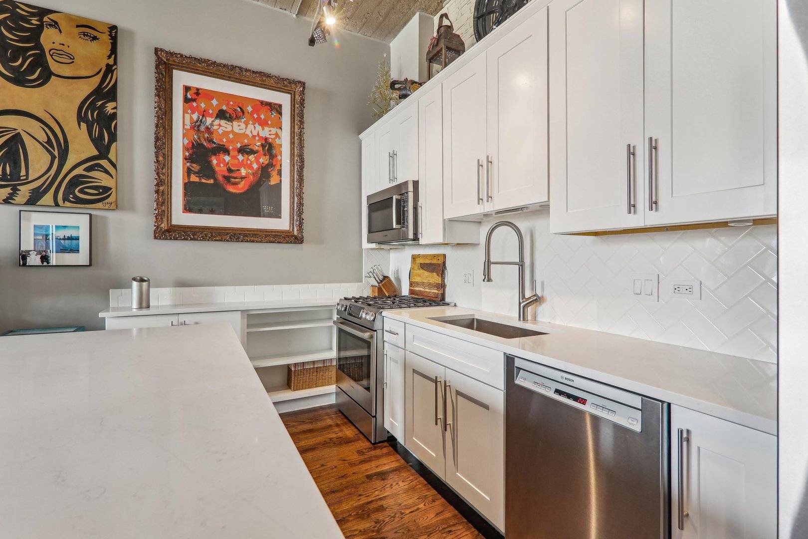 Chicago, IL 60654,758 N Larrabee ST #608