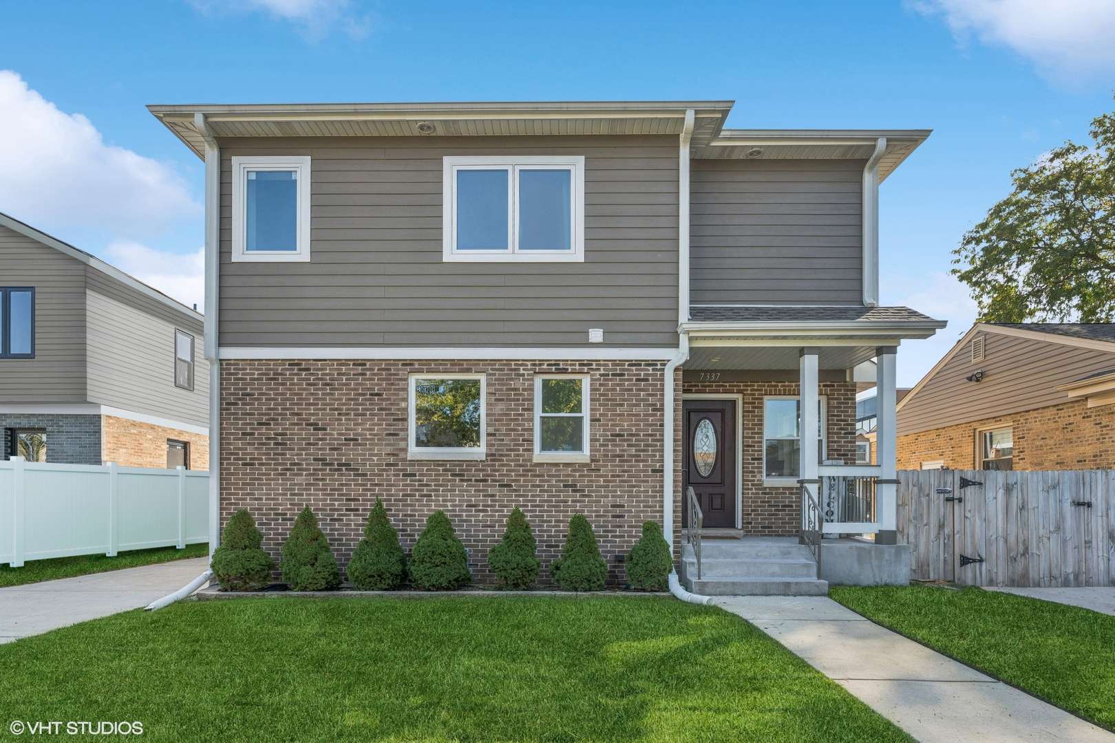 Chicago, IL 60646,7337 N Mcvicker AVE