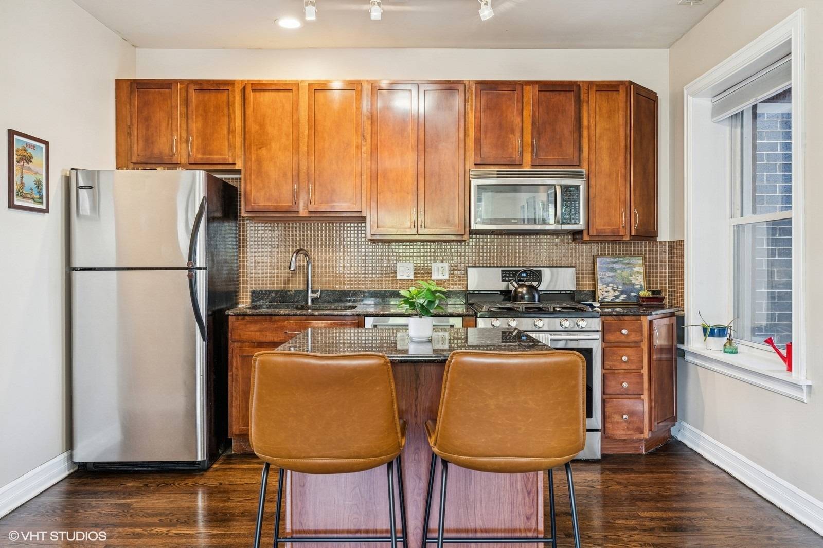 Chicago, IL 60625,2217 W FOSTER AVE #1