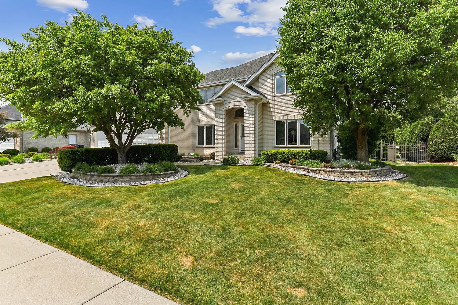 Orland Park, IL 60467,11048 Saratoga DR