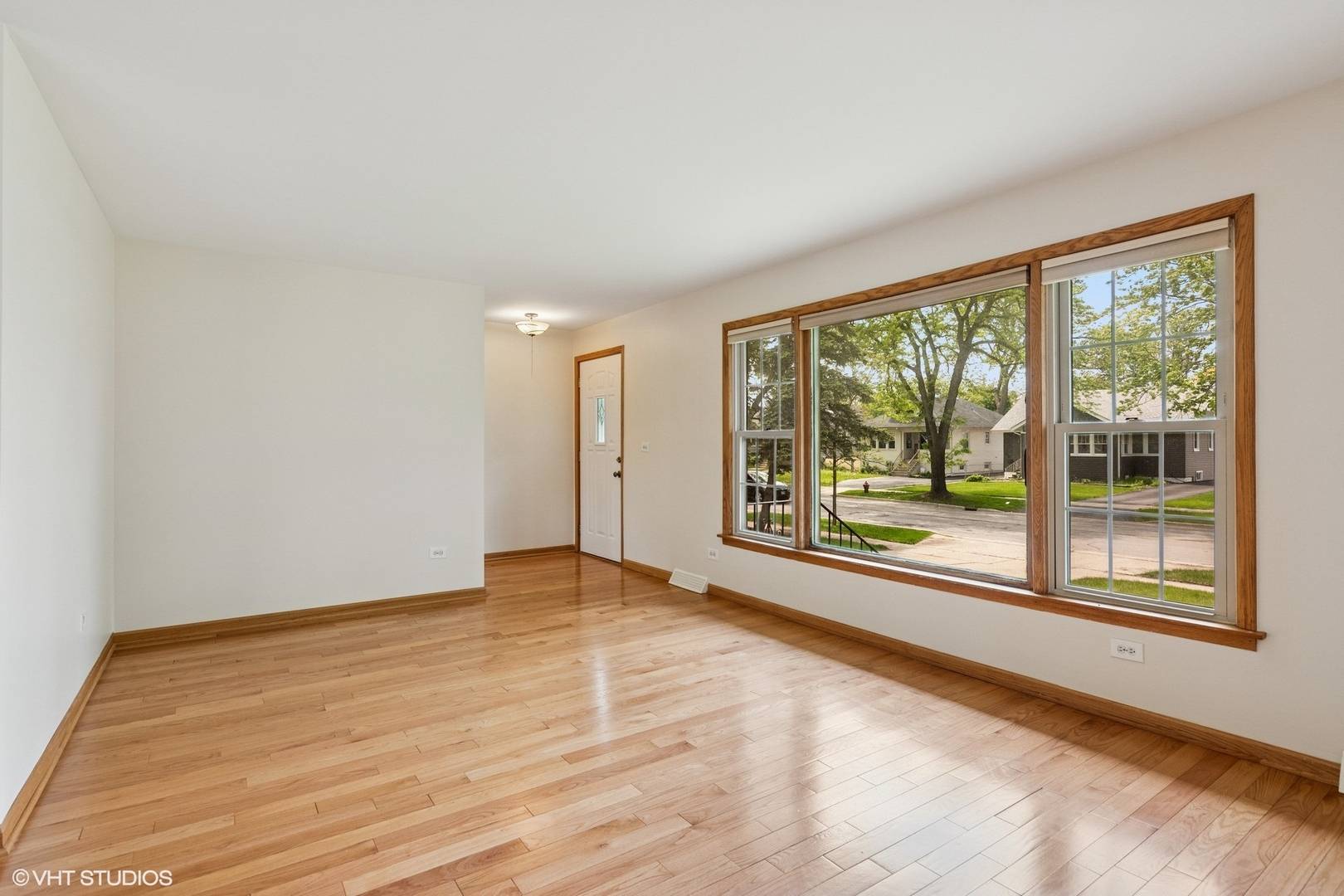 Villa Park, IL 60181,127 S Ardmore AVE
