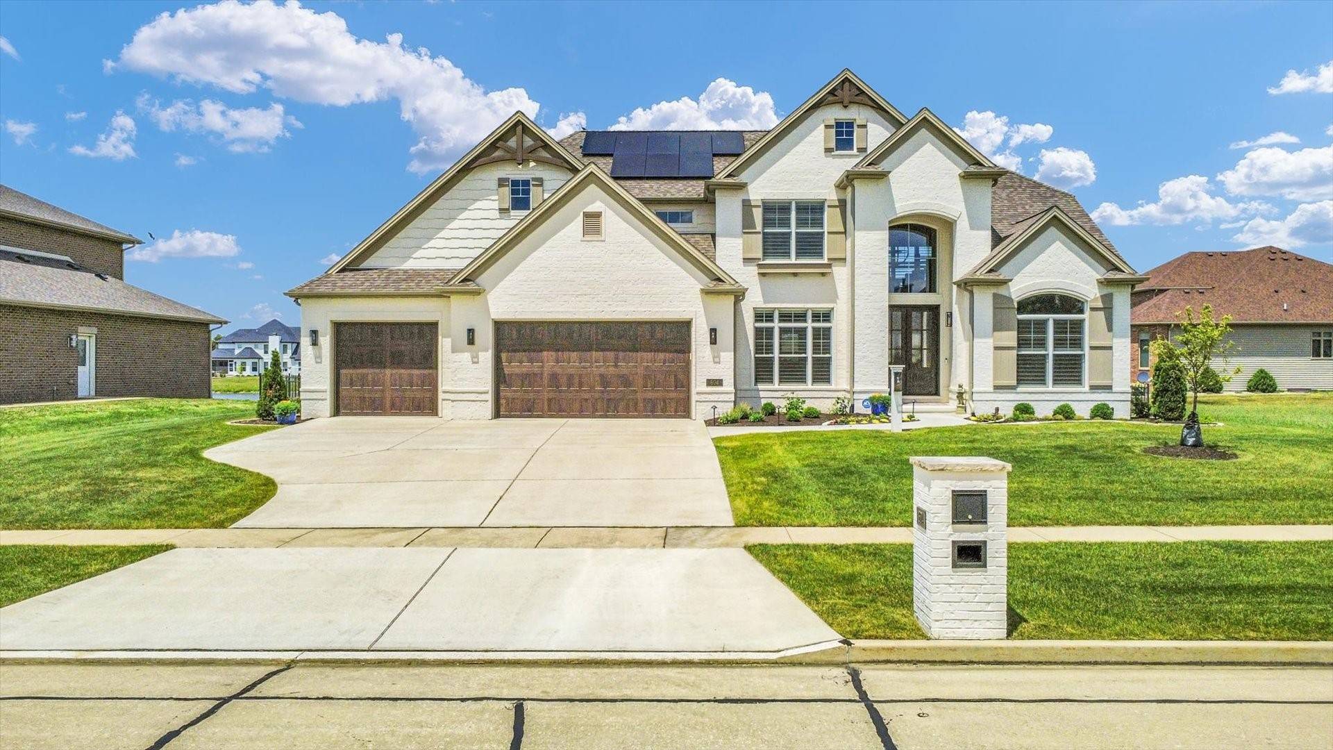 Savoy, IL 61874,604 Cayman WAY