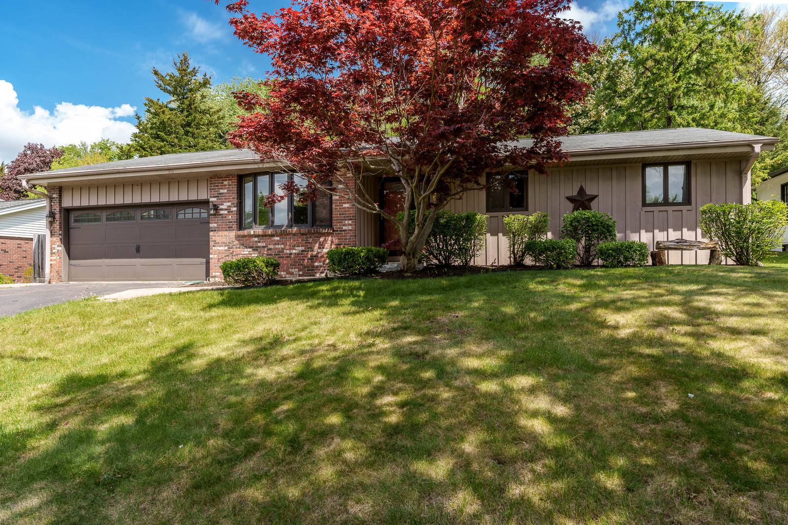 Rockford, IL 61107,4922 Brookview RD