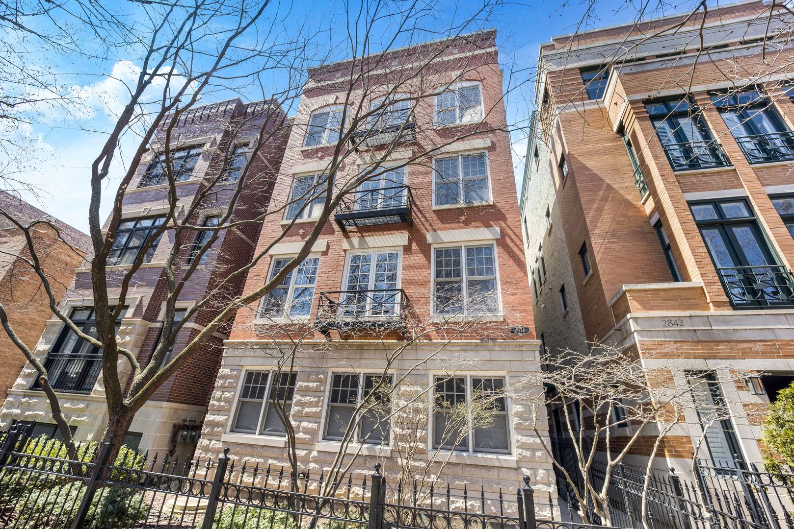 Chicago, IL 60657,2838 N Burling ST #2
