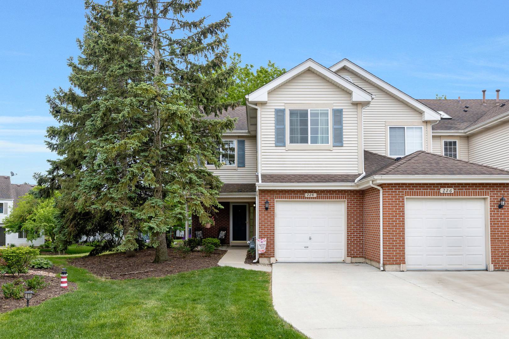 Schaumburg, IL 60194,224 Camel Bend CT