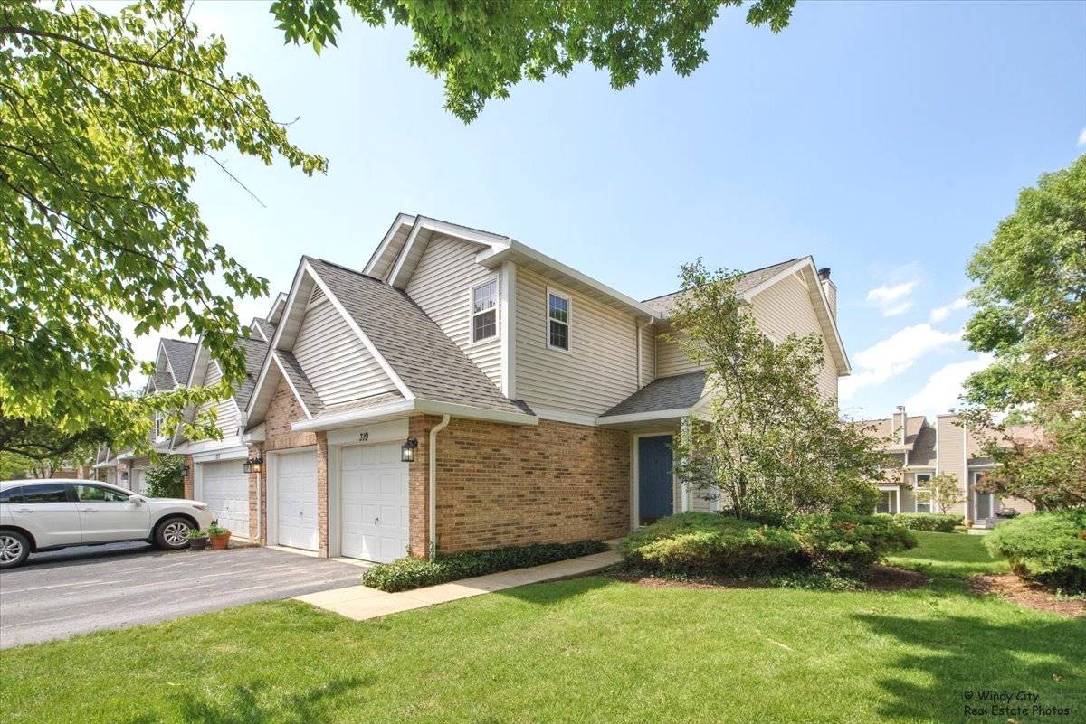 Itasca, IL 60143,319 E theodore LN