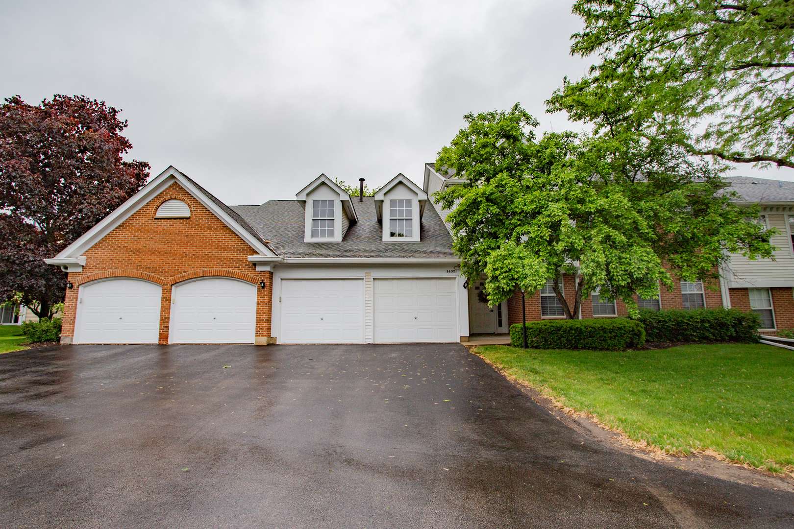 Mount Prospect, IL 60056,1402 Orange CT #D