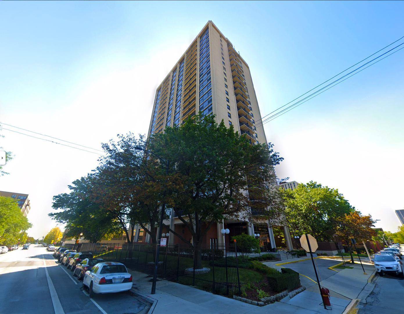 Chicago, IL 60616,2605 S Indiana AVE #402