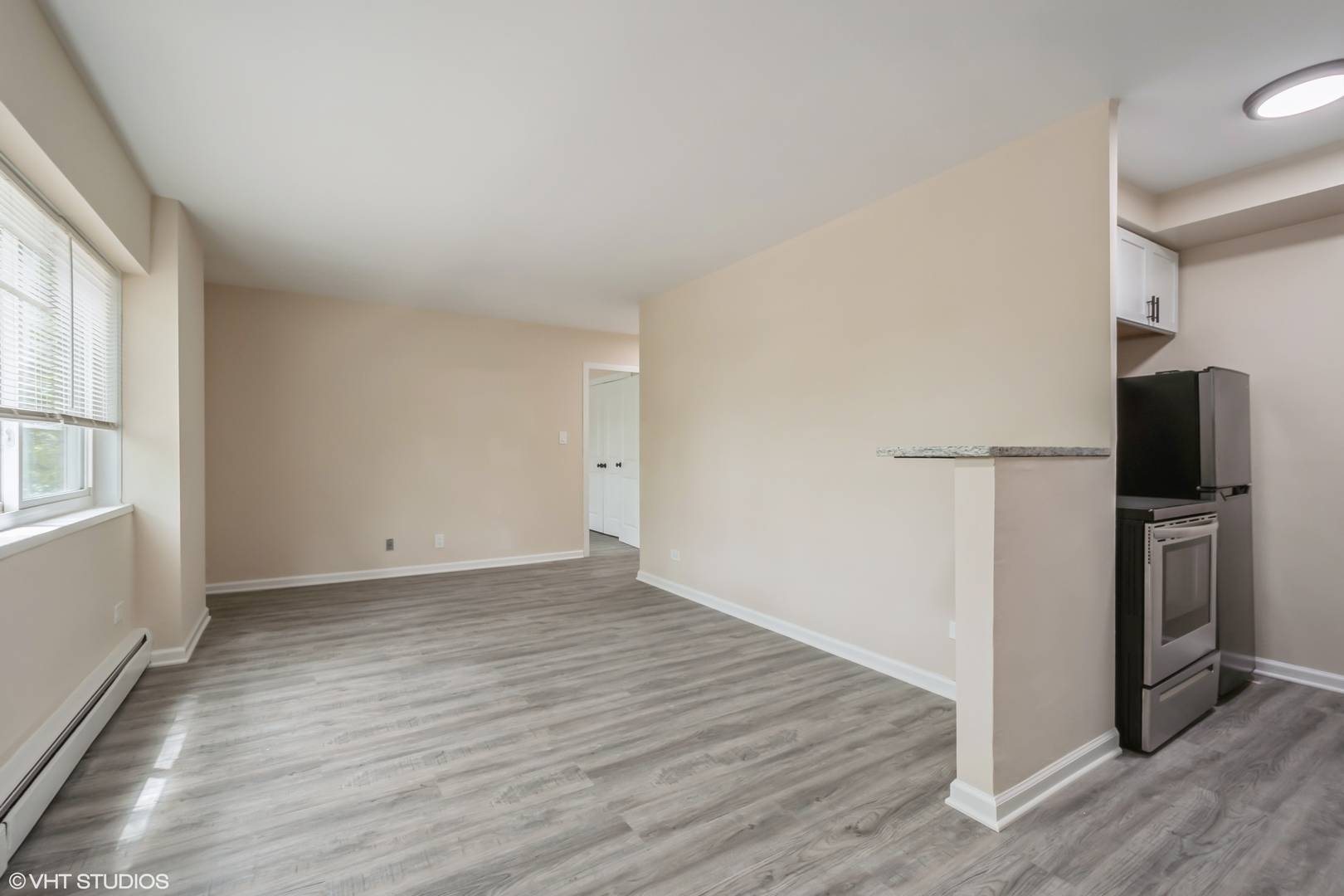 Evanston, IL 60201,1400 Chicago AVE #204