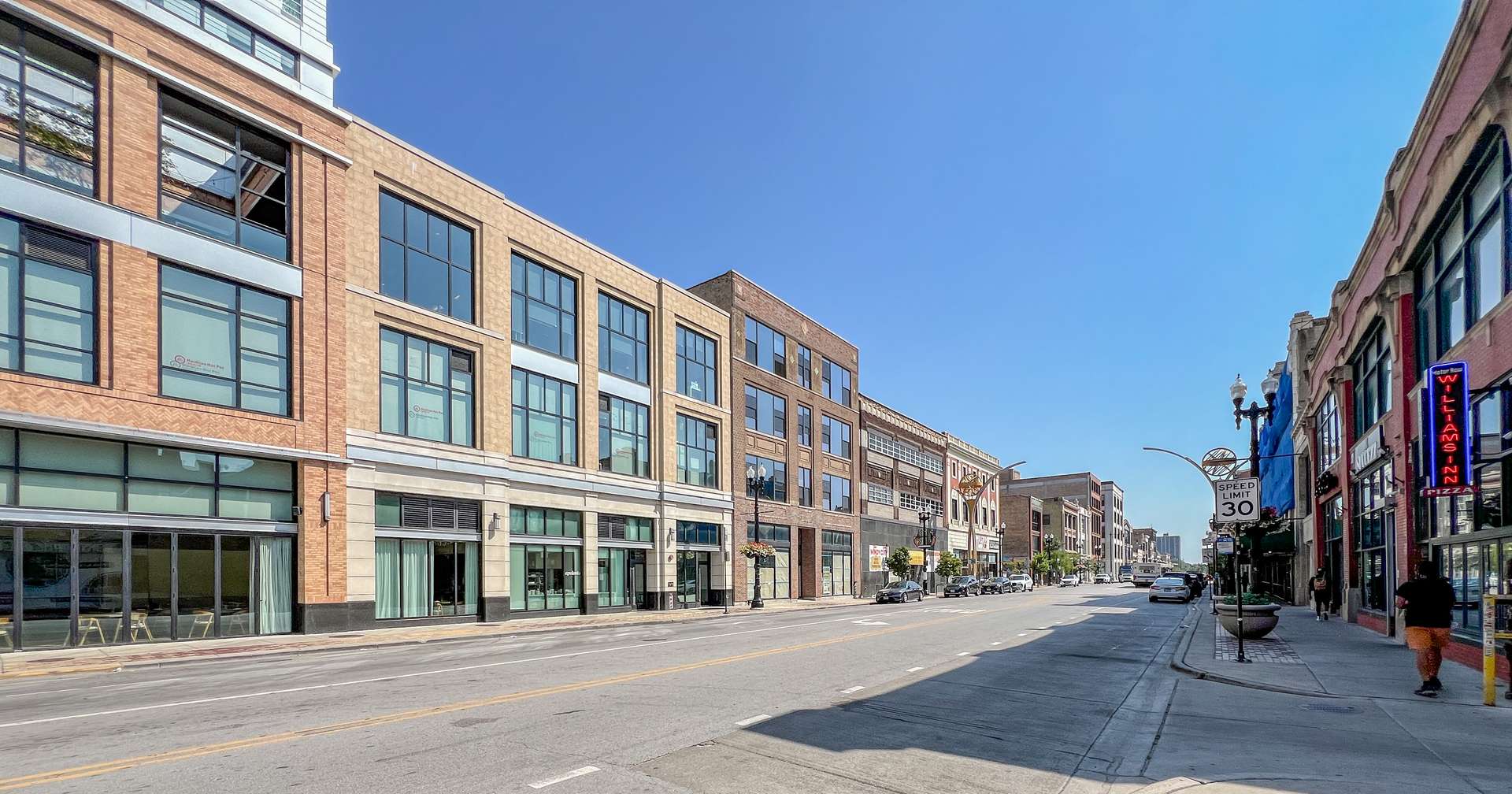 Chicago, IL 60616,2215 S Michigan AVE